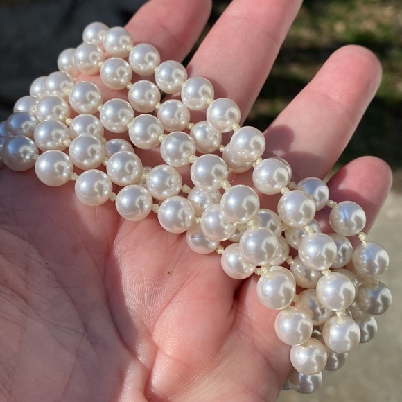 Vintage Marvella Pearl Necklace 54 inch - Picture 8 of 9
